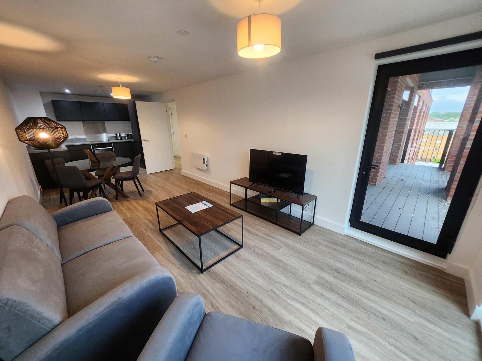 Apartment Modern & Bright 2 Bedroom In *